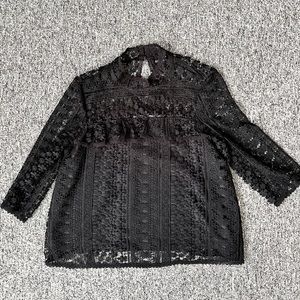Lace black top